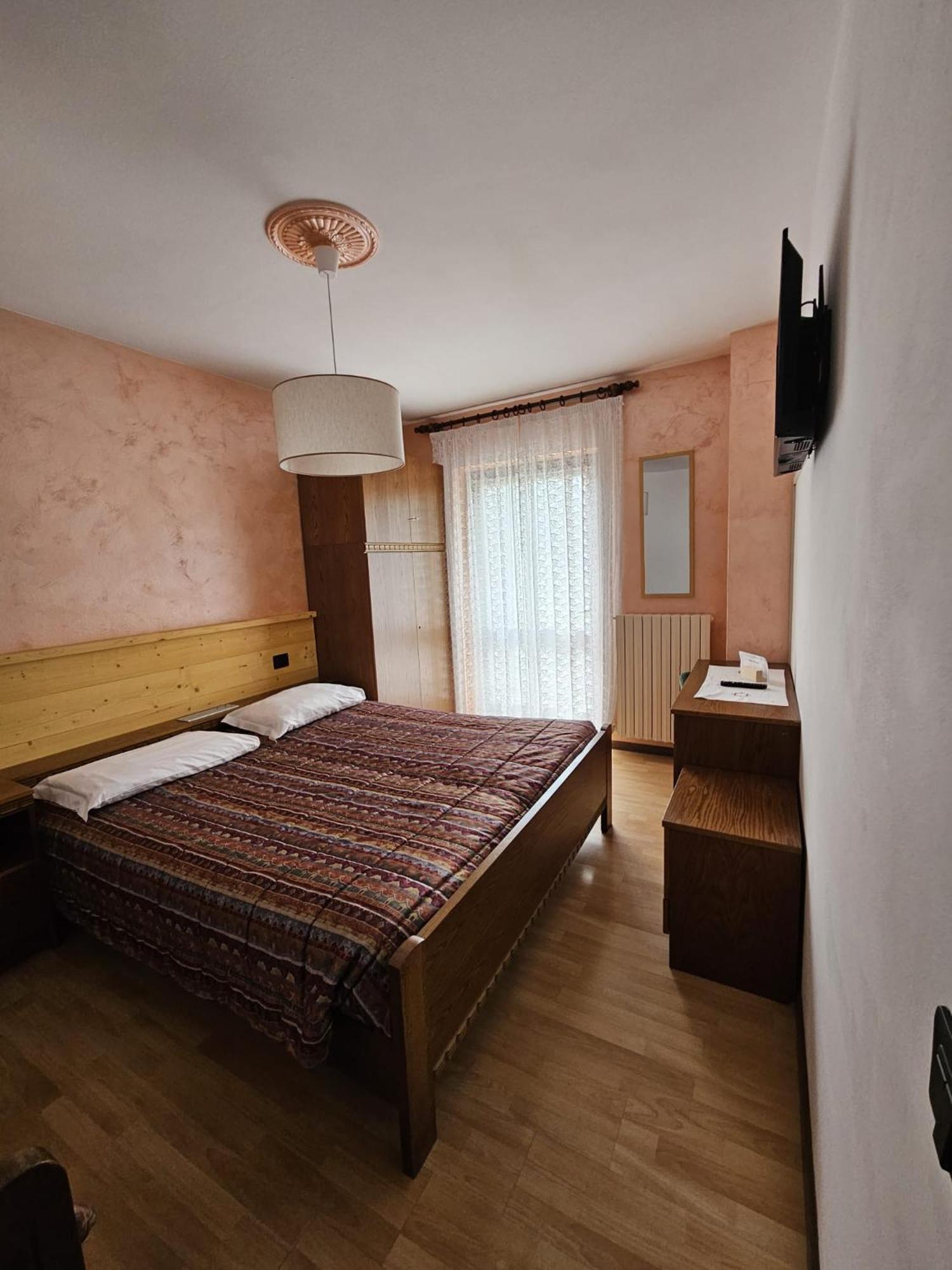 Hotel Miravalle Imer Esterno foto